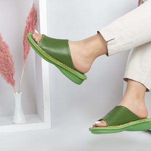 medical slippers for women's